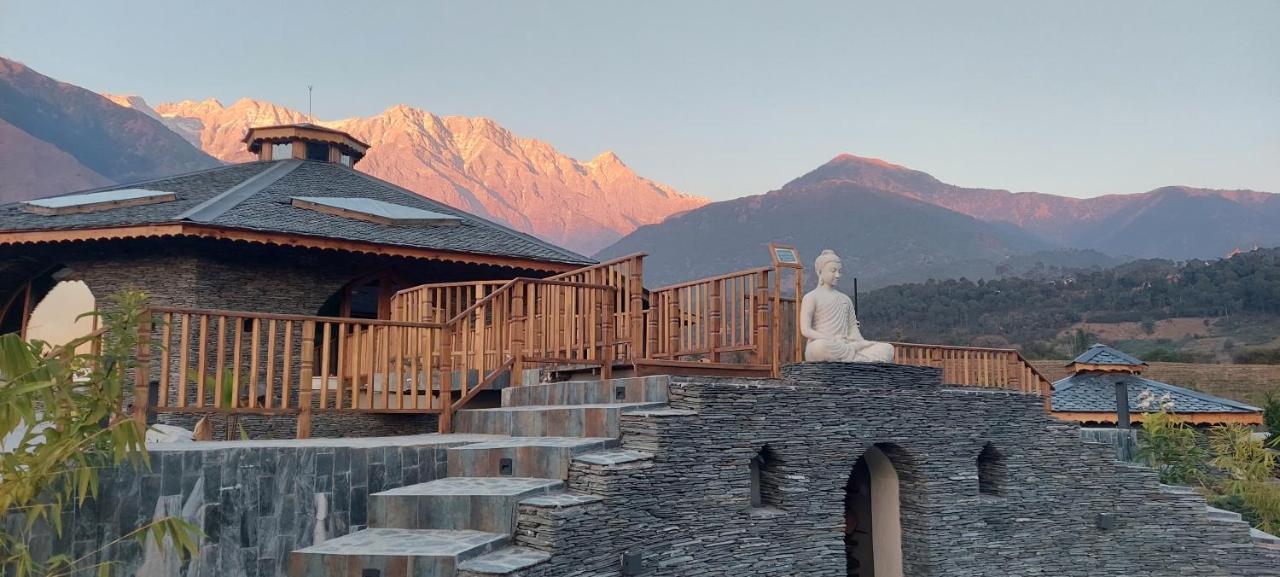 Osho Himalayas Wellness Resort Kangra Eksteriør billede
